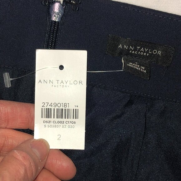 DARK navy Ann Taylor Size 2 Pencil Skirt NWT. Professional - Picture 6 of 7